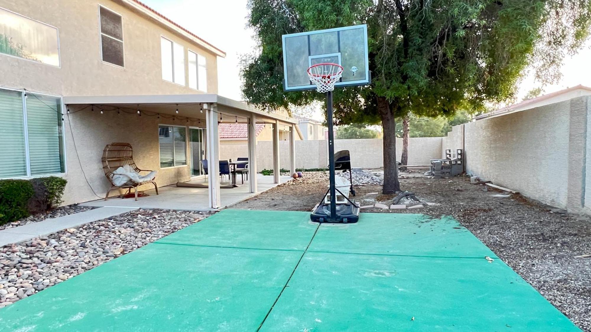 Holiday home Grand Home With Pool Las Vegas