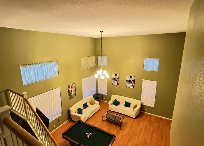 Grand Home Sleeps 16Ppl