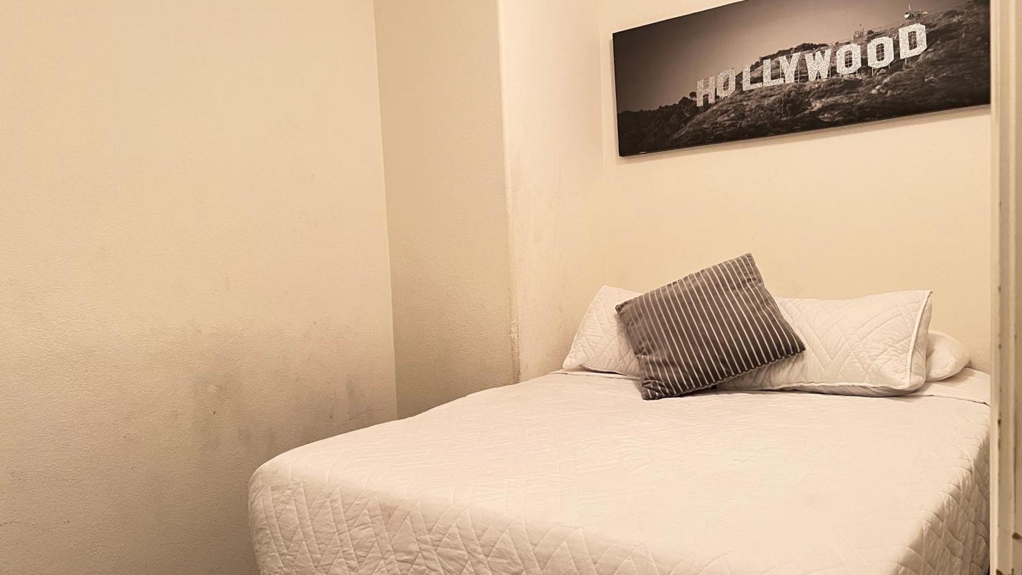 Grand Sleeps 16ppl Las Vegas